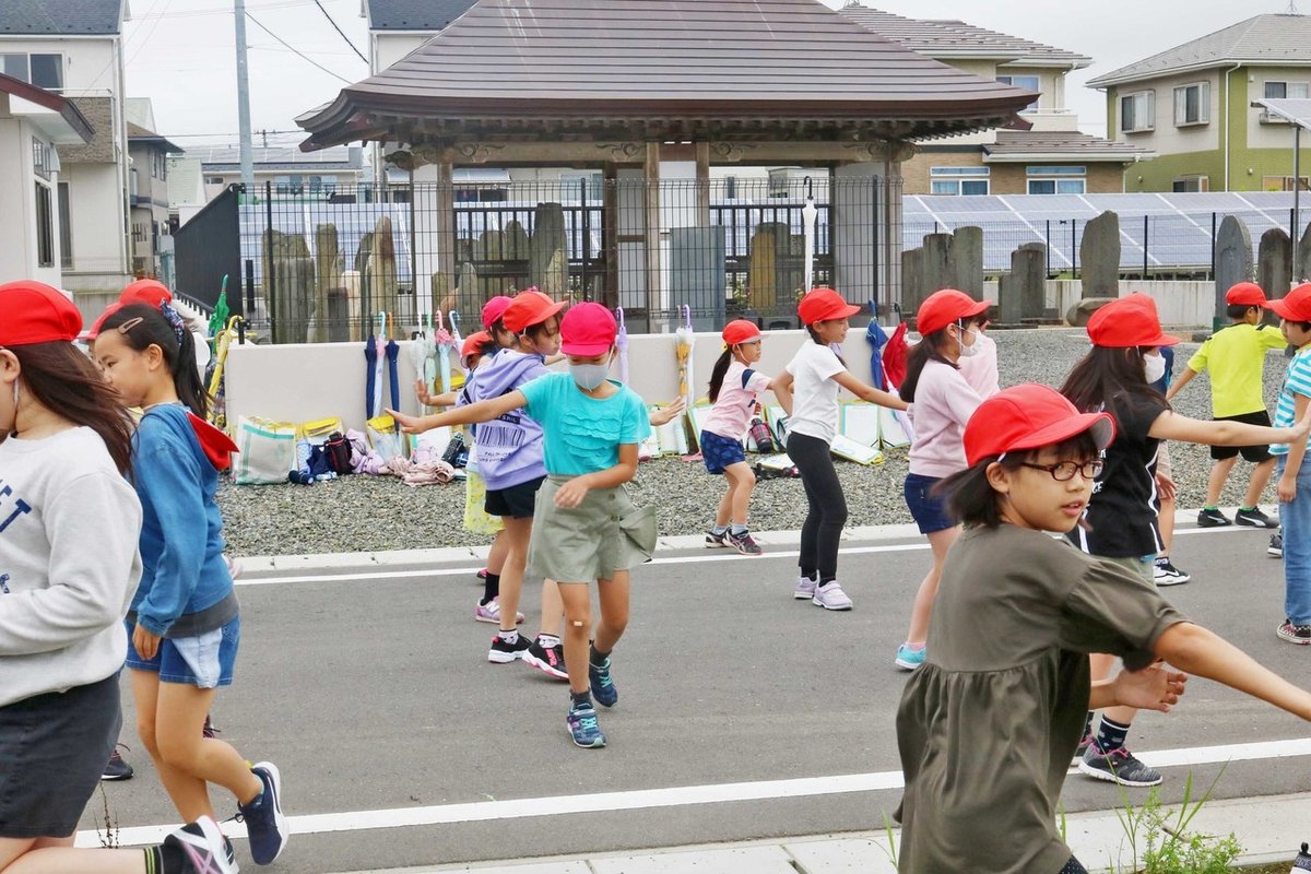 釜小学校が川村孫兵衛菩提寺の普誓寺訪問 (150)