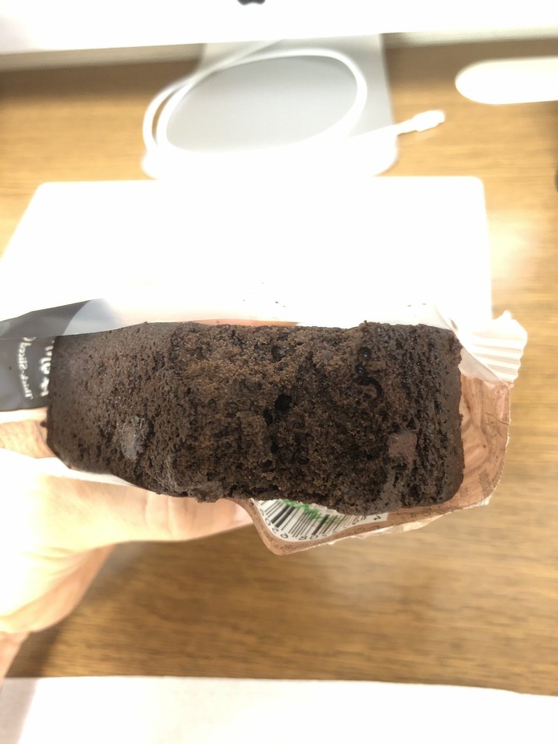ファミマおすすめチョコケーキ ヒロシ 流れに逆らわず Note