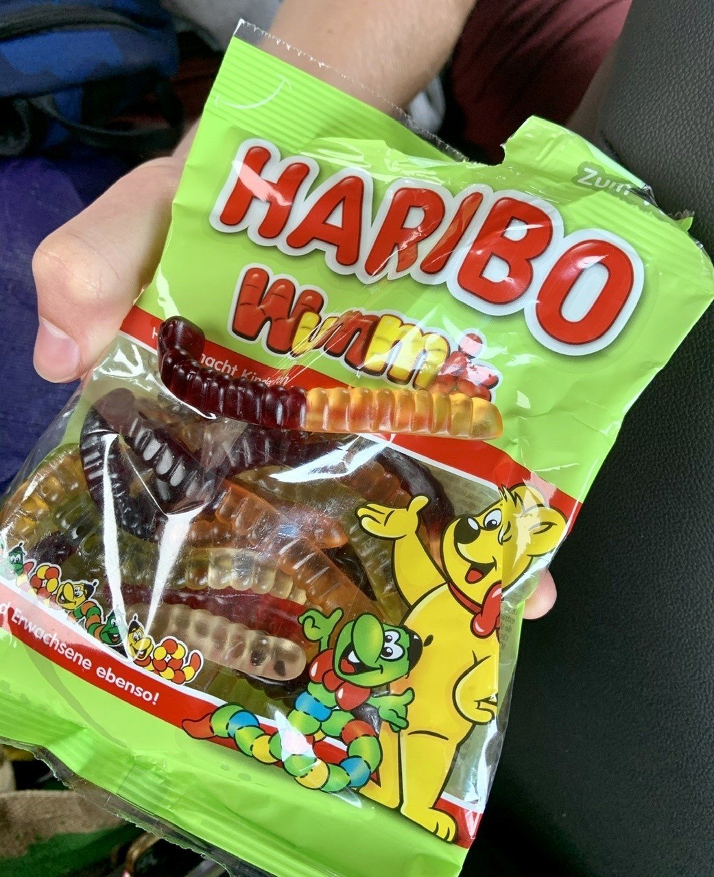 帰りの車中でのおやつ ドイツのグミといえば Haribo ハリボ 社の可愛いクマ型グミ でも こんなのもありますよ Wurm ヴゥアム 脚のない細長い虫 ミミズとか 北川 萌子 Note