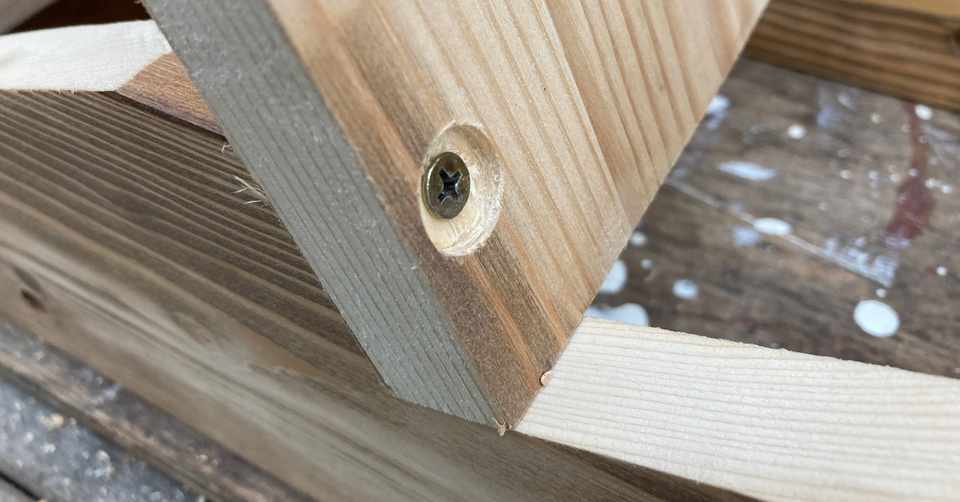 Diy コンパクトに並べられるギタースタンドが欲しい 材料は廃材で その4 ネジ穴とダボ穴 Hika R L Ight ひからいと Note