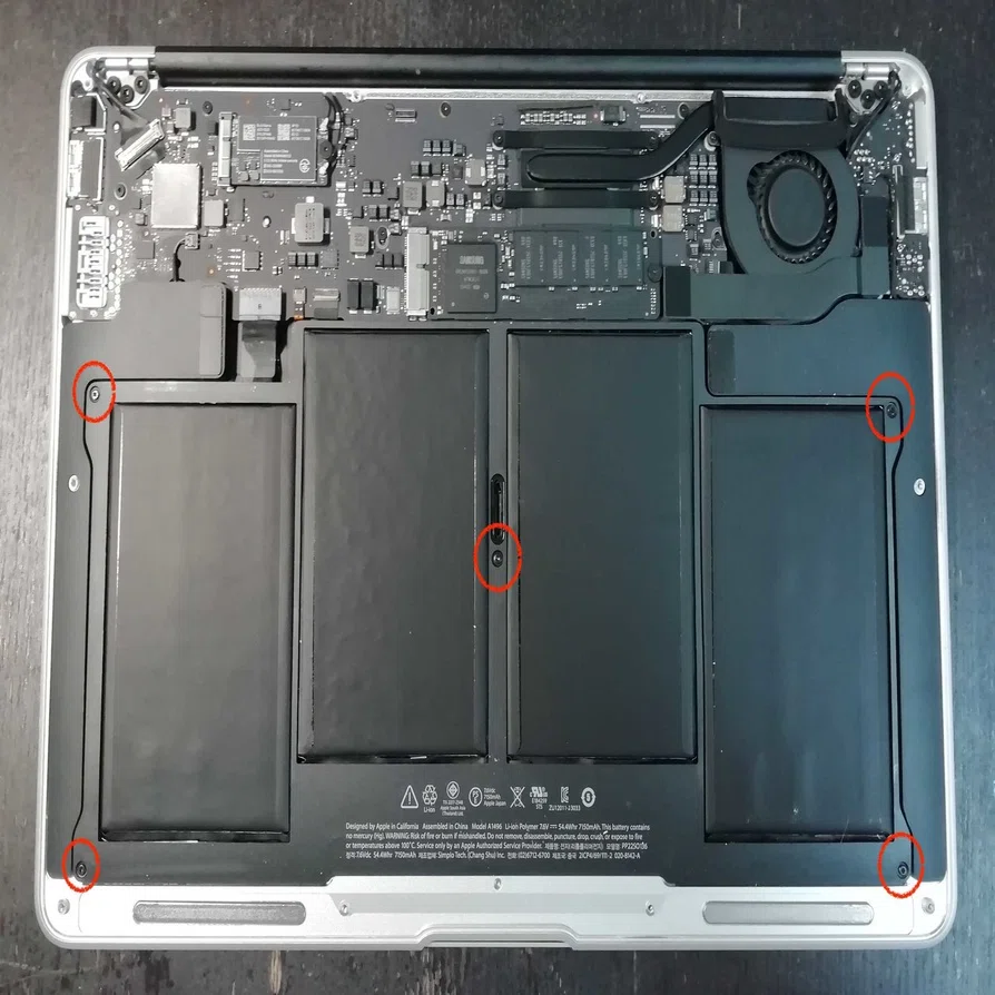 MacBook Air のバッテリー交換をしてみたよ (2014年モデル)｜sakaimo