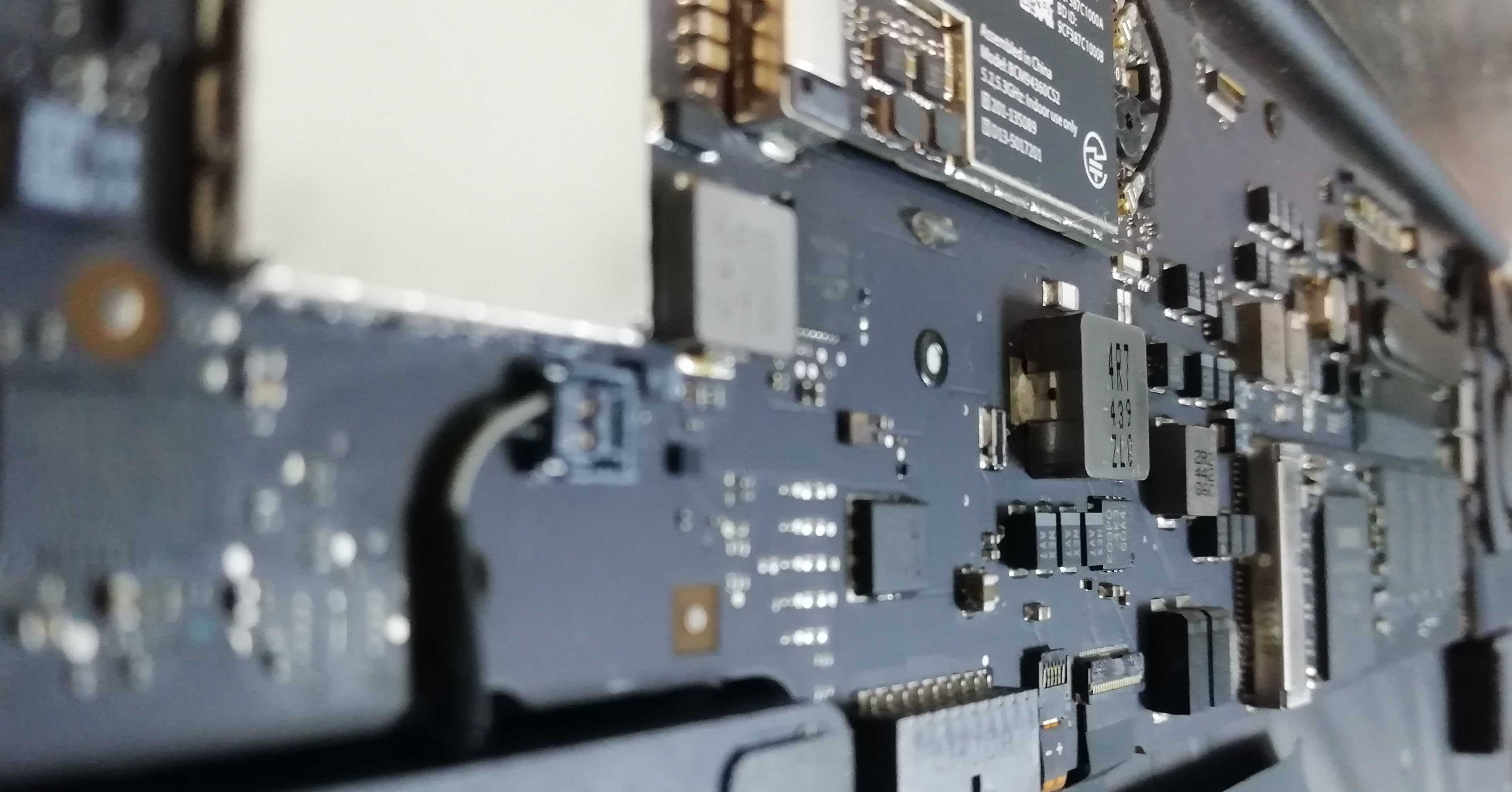 MacBook Air のバッテリー交換をしてみたよ (2014年モデル)|sakaimo MacBook Air のバッテリー交換をしてみたよ (2014年モデル)|sakaimo