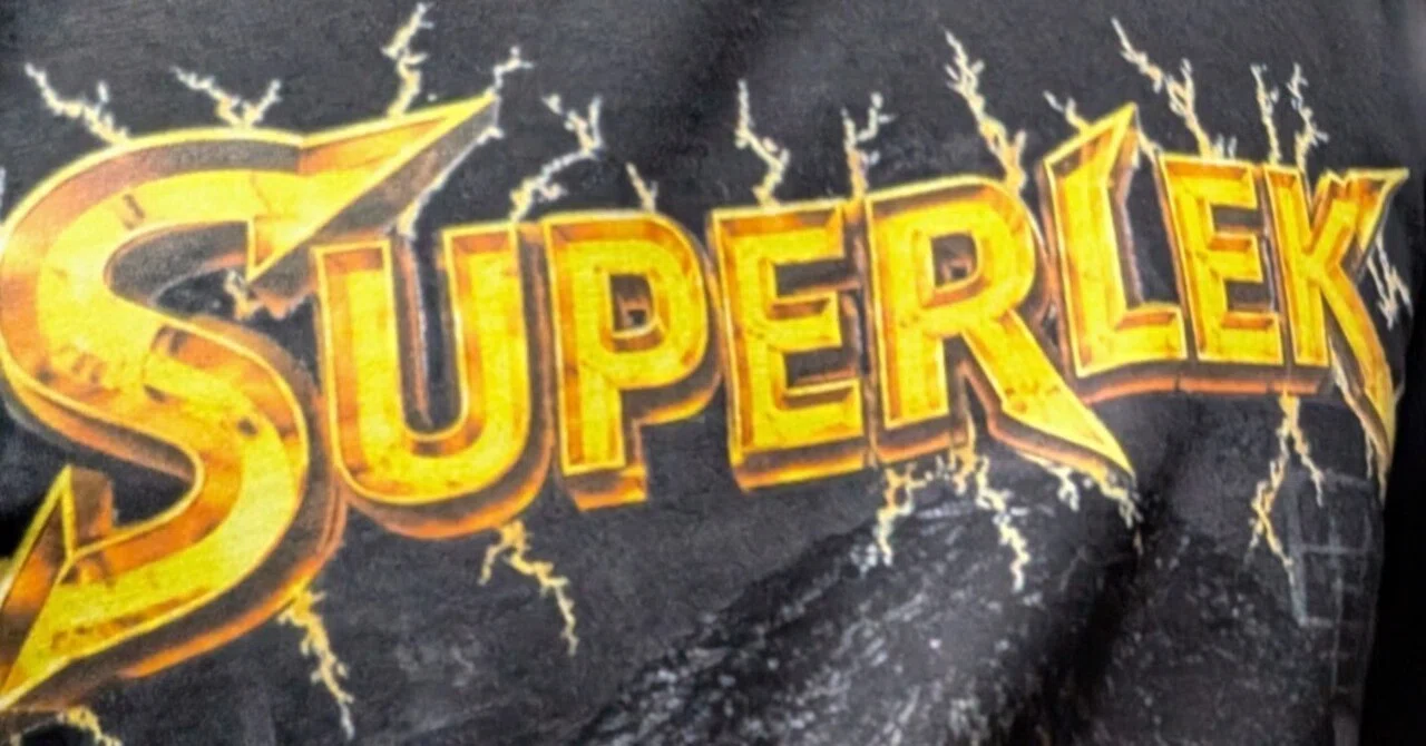 My devotion to Superlek grows! I bought one of the 100 limited edition ...