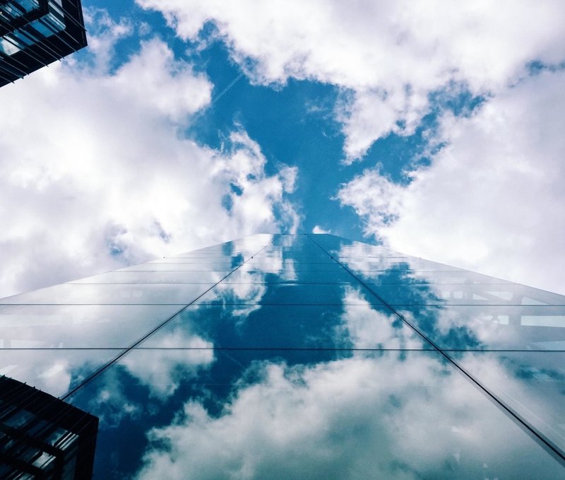 何をやっても満たされない理由 10年かけて見つけた 心の穴を塞ぐたったひとつの方法とは 秦由佳 はたゆか Note