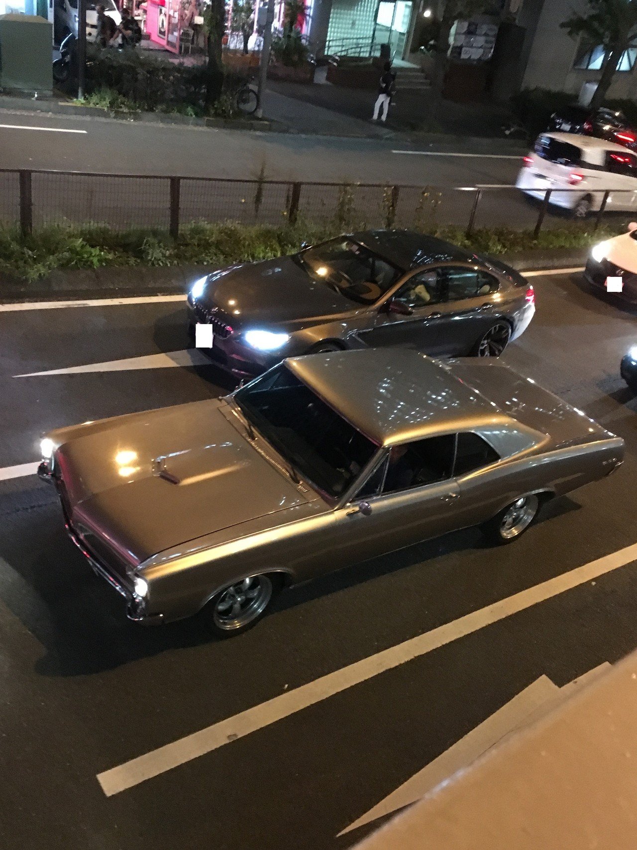 歩道橋を歩いてるタイミングでやってきたポンティアックgto なかなかないアングル そしてピカピカのボディが夜に映えます 浅野公喜 コウキシャウト Kouki Shouts To The World Note 歩道橋を歩いてるタイミングでやってきたポンティアックgto なかなかないアングル そしてピカピカのボディが夜に映えます 浅野公喜 コウキシャウト Kouki Shouts To The World Note