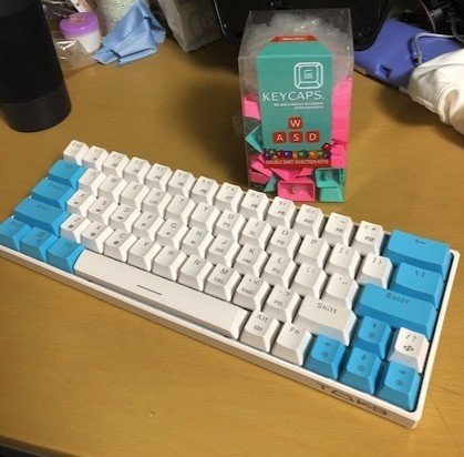 マイアミカラーのキーキャップ｜福澤