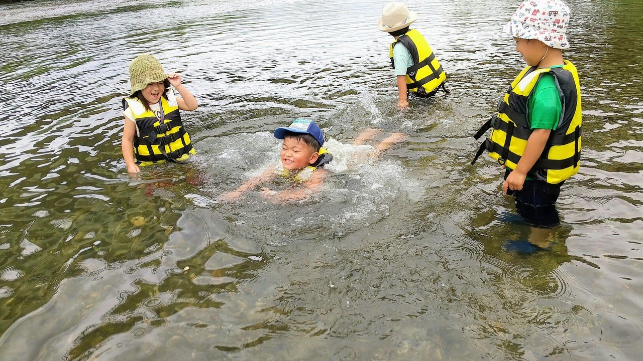 朝から蒸し暑い だから やっぱり川遊び 初めてボートに乗れた子もいました ようやく慣れてきたのかな やっぱり川遊び 自然が好き 子育て 山形 福島 遊び 米 たけの子 Note