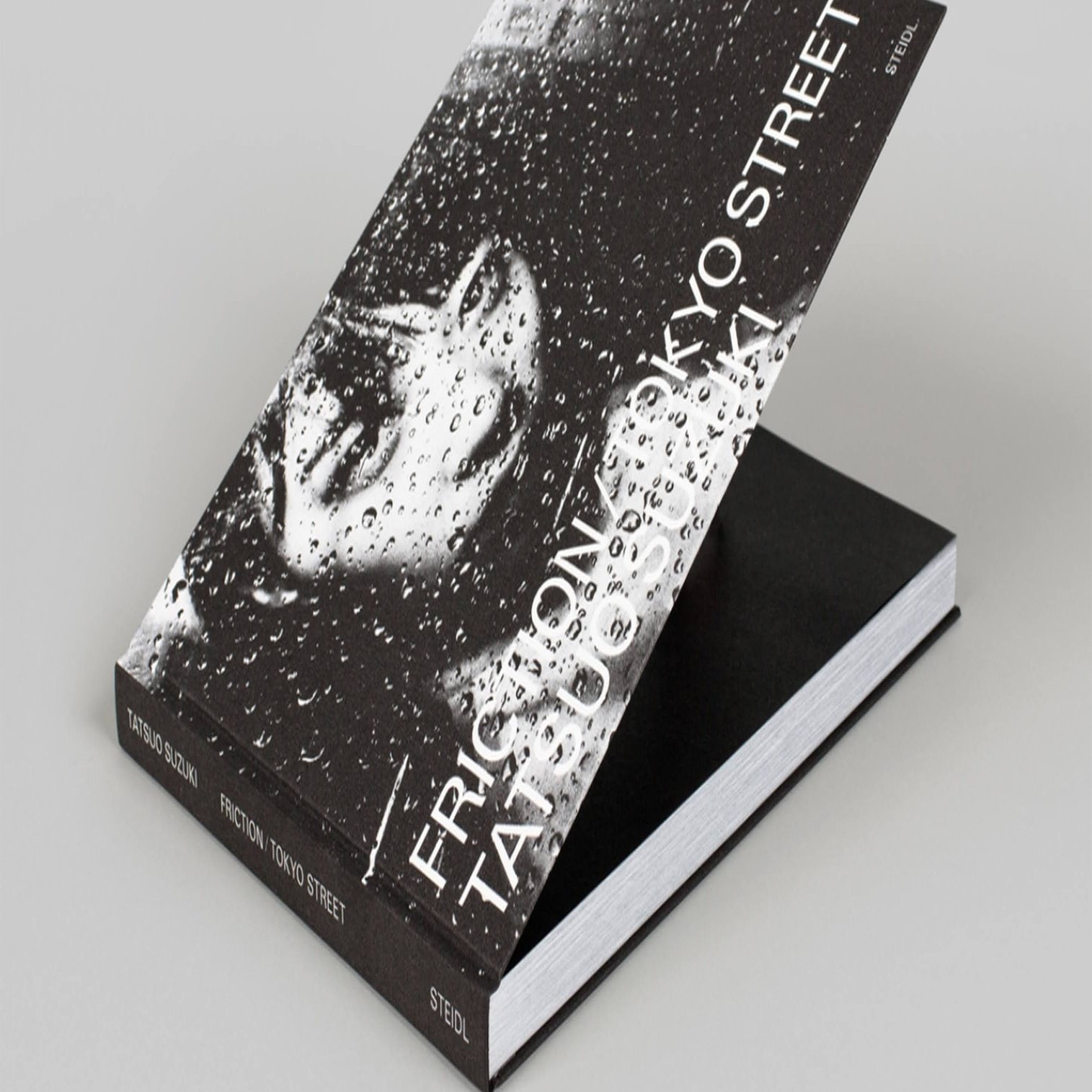 写真集の発売｜Tatsuo Suzuki