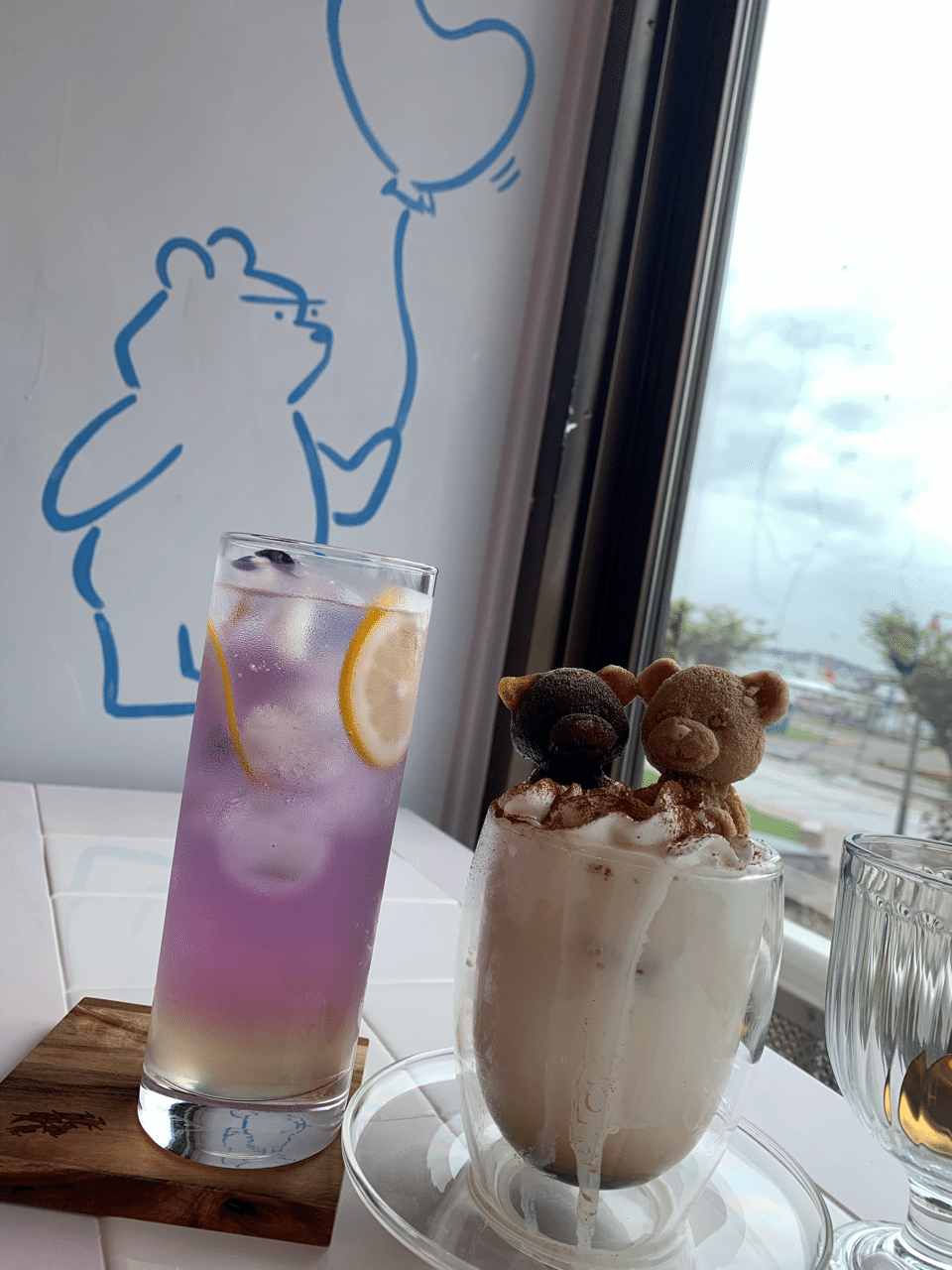 のんびり過ごす海辺カフェ Oak Cafe ネコビッチ Note