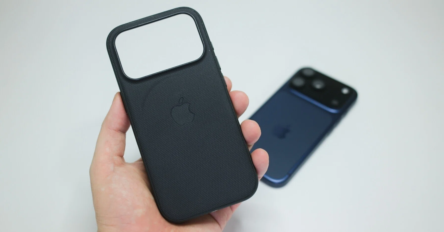 iPhone 18 Proでもテックウーブンケース一択だと確信する理由（iPhone