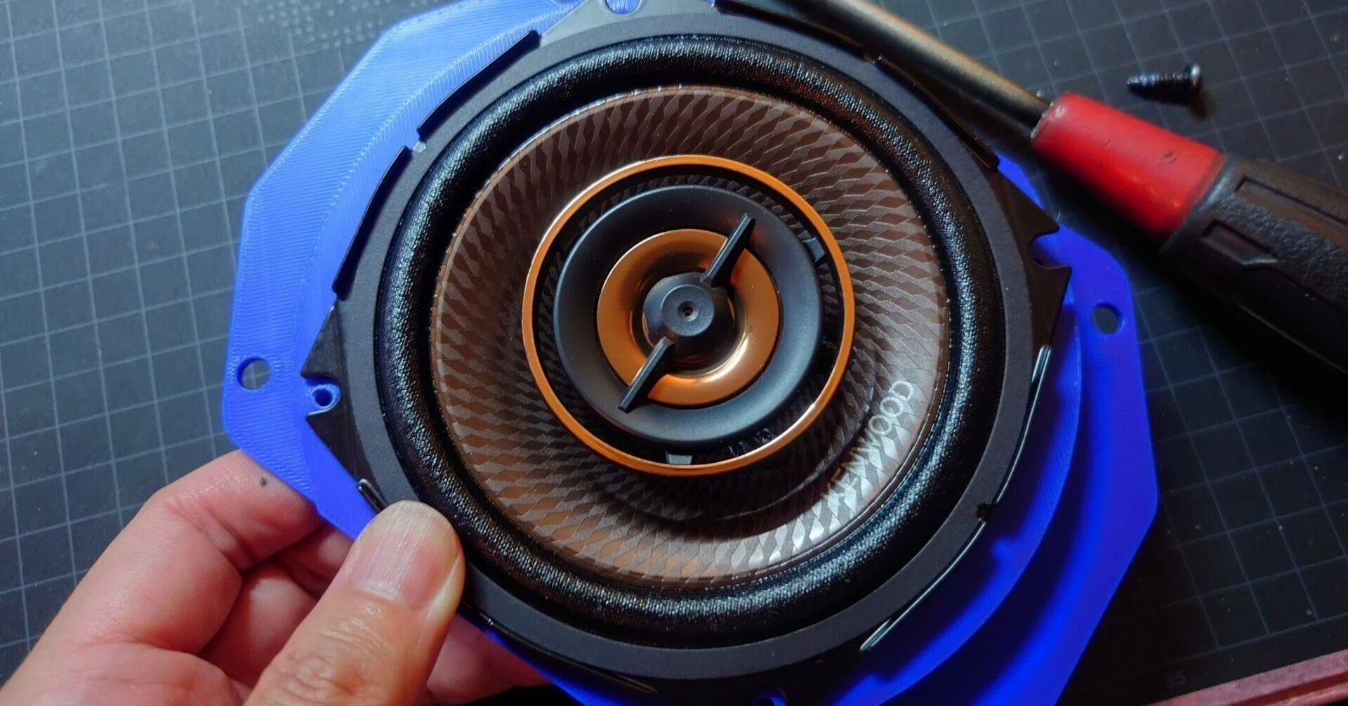 Avenir Speaker #2] I replaced the rear speakers, but I didn't like