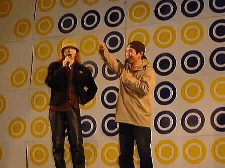 99 10 31 フォークダンスde成子坂 解散直前のツーショット Yonpoke Note