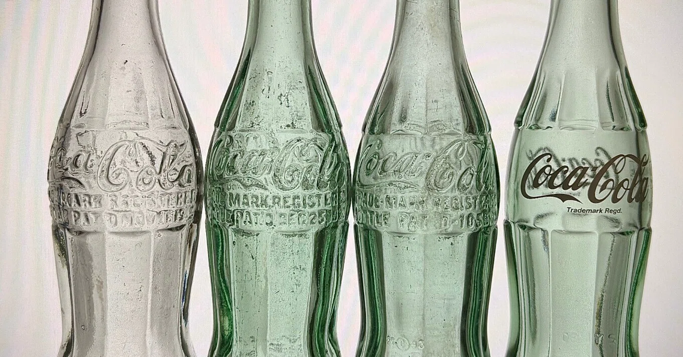 No.3】コカ・コーラ「コンツアーボトル」の変遷〜暗闇でもわかる、100