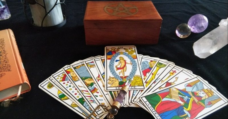 マルセイユ タロット ケルト十字法 米国 中心の占い 七曜 Note