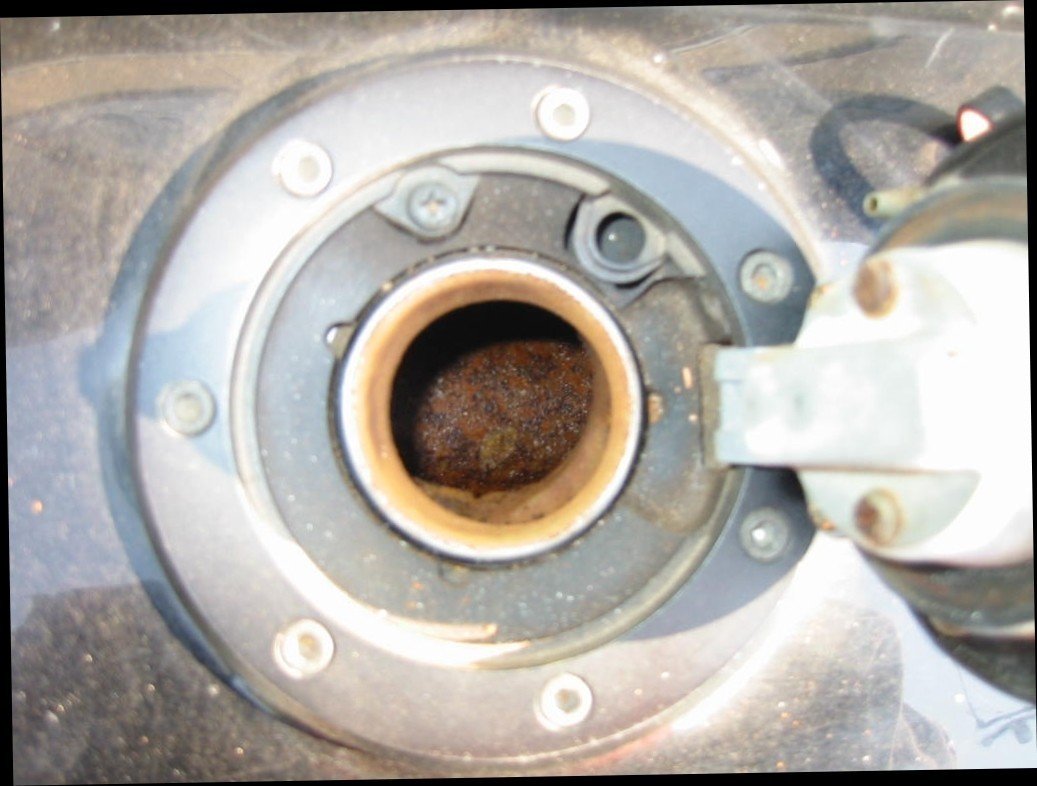 Vol 03 燃料タンクのサビ取り Hossy Note