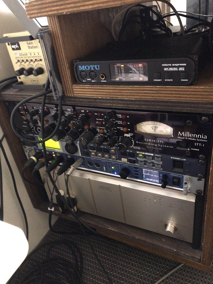 結局、MOTUのMIDIインターフェイスを導入しました。｜Ryo Kimura