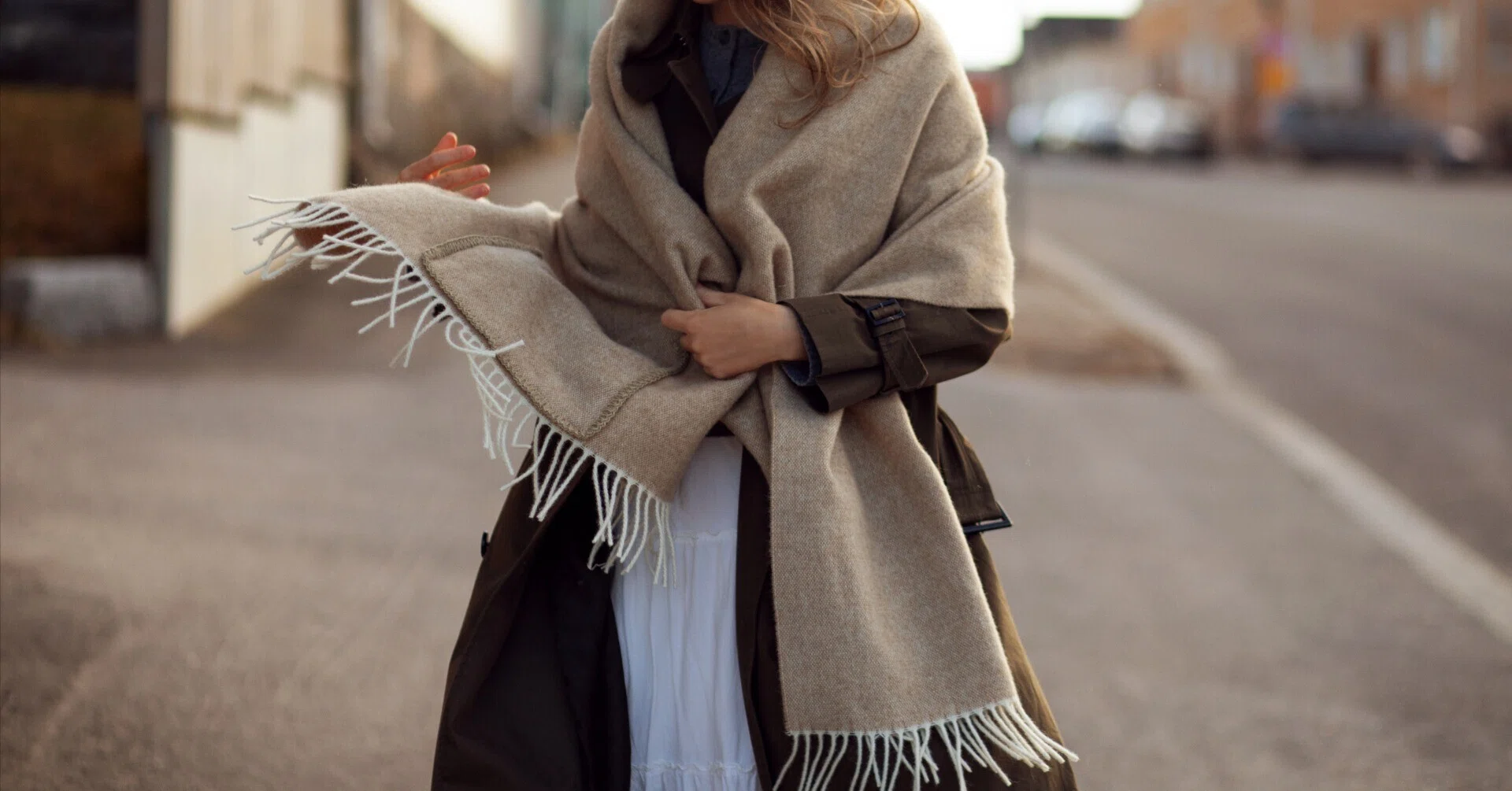 News｜表参道店限定。軽やかに羽織る【HANNA Pocket Shawl】｜LAPUAN