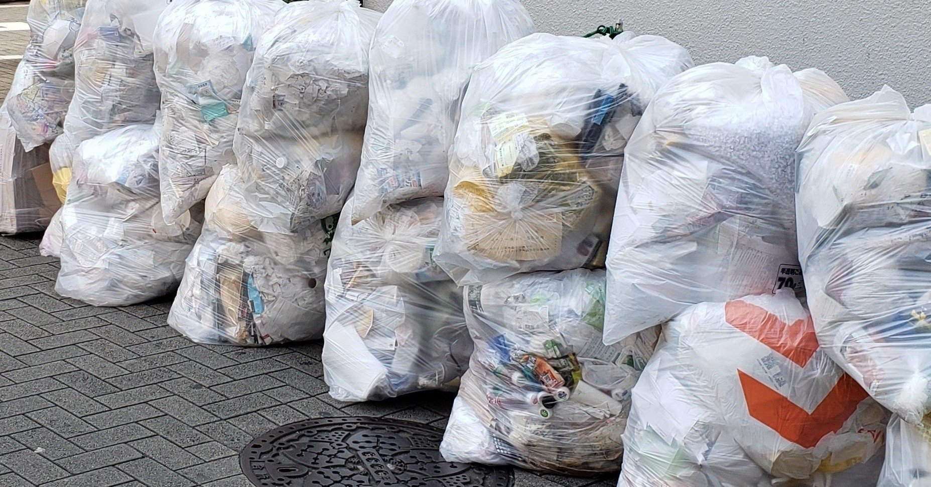 一晩で45lゴミ袋10個分の断捨離をした私が 部屋を片付けられない友人に送った 物を捨てるために私がやったこと リスト さかもと Note