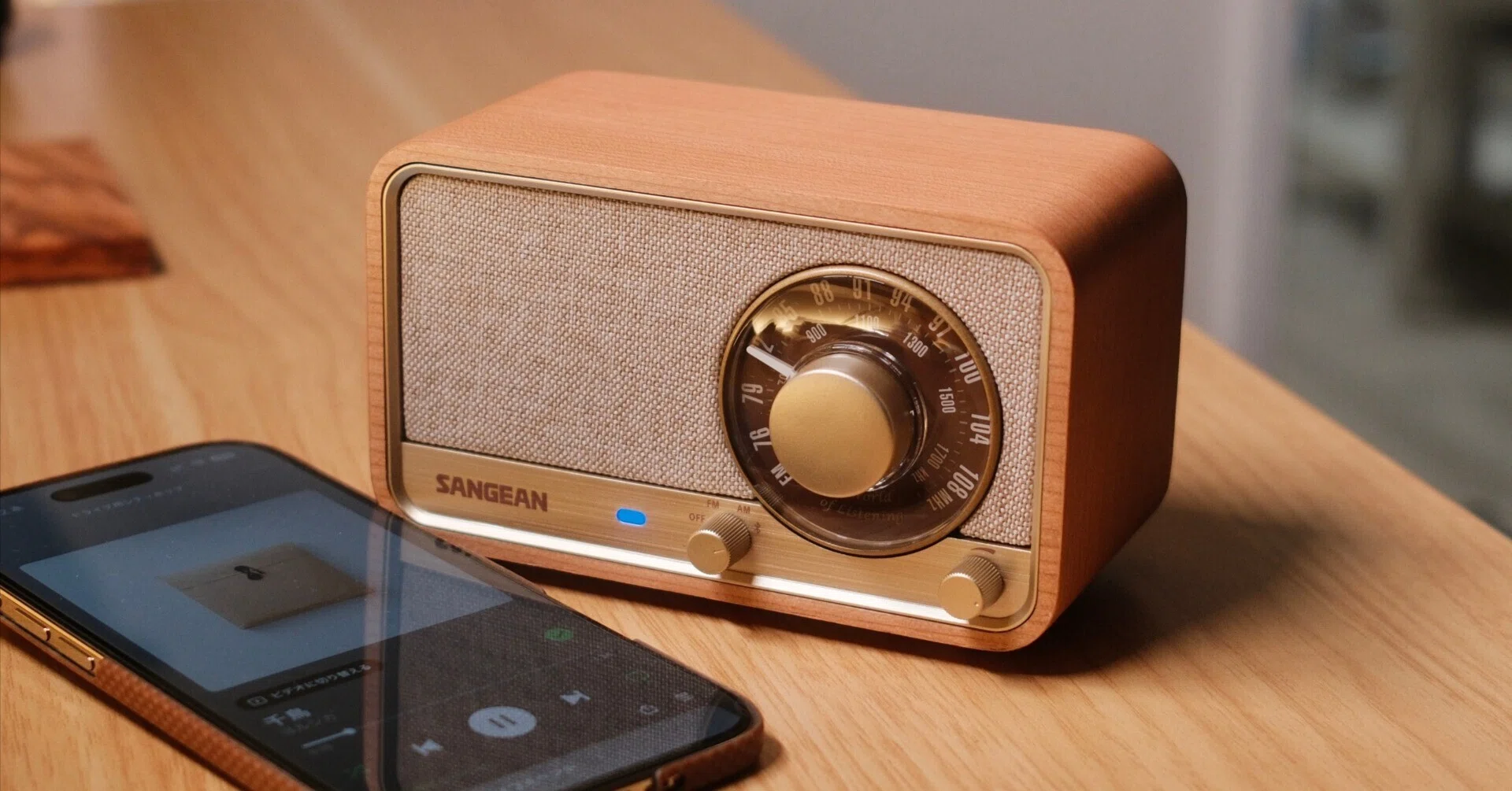 普段のQOLがちょっと上がるラジオ。SANGEAN WR-8Jを3ヶ月使ってみた