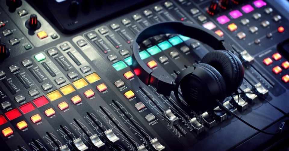 就職 音楽の専門学校に通おうとしている 通っている方へ サウンドクリエイター ロードローラー Note