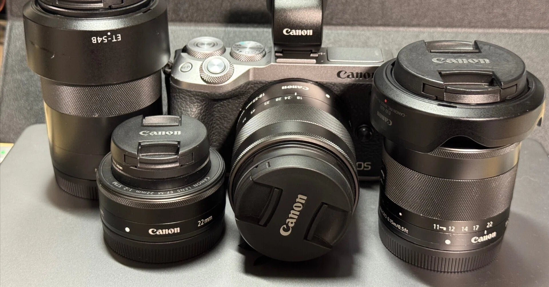 d*3様 Canon IIFを含むカメラ用品のまとめ売りです。 16万円のカメラを『安い！』と思ってしまった――2026年、カメラはどこへ
