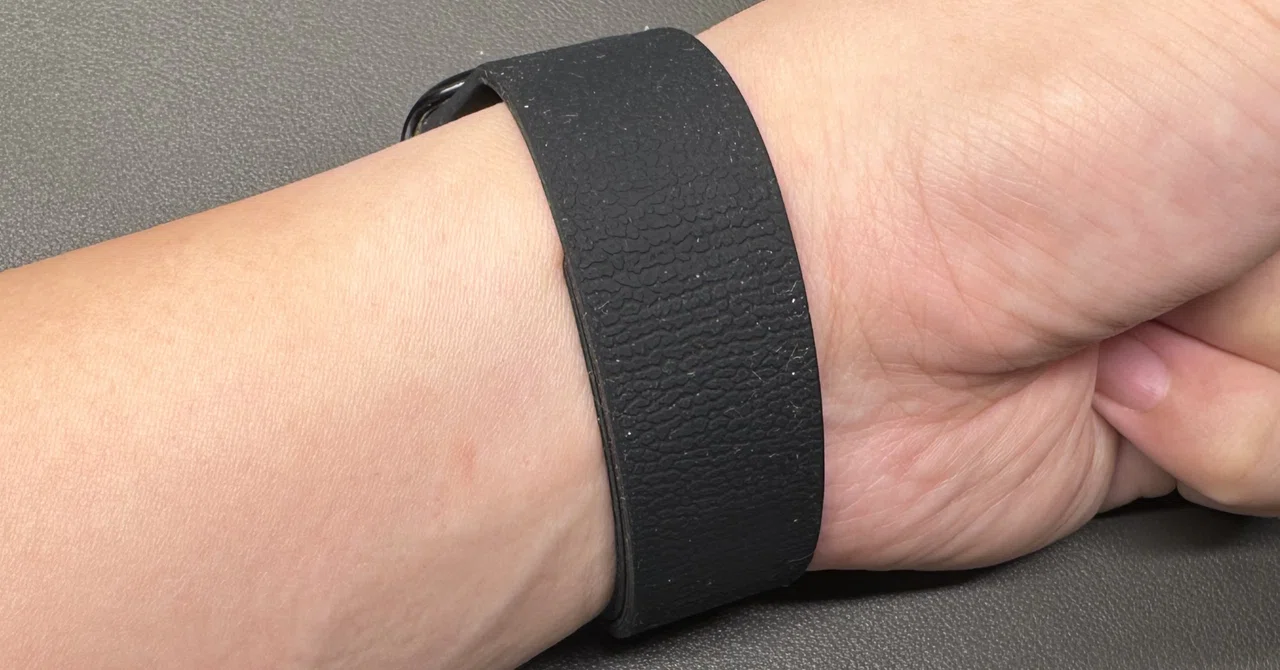 Apple Watchのマグネットバンドは落ちる?LIRUWECHレビュー|穴なし調整 ...