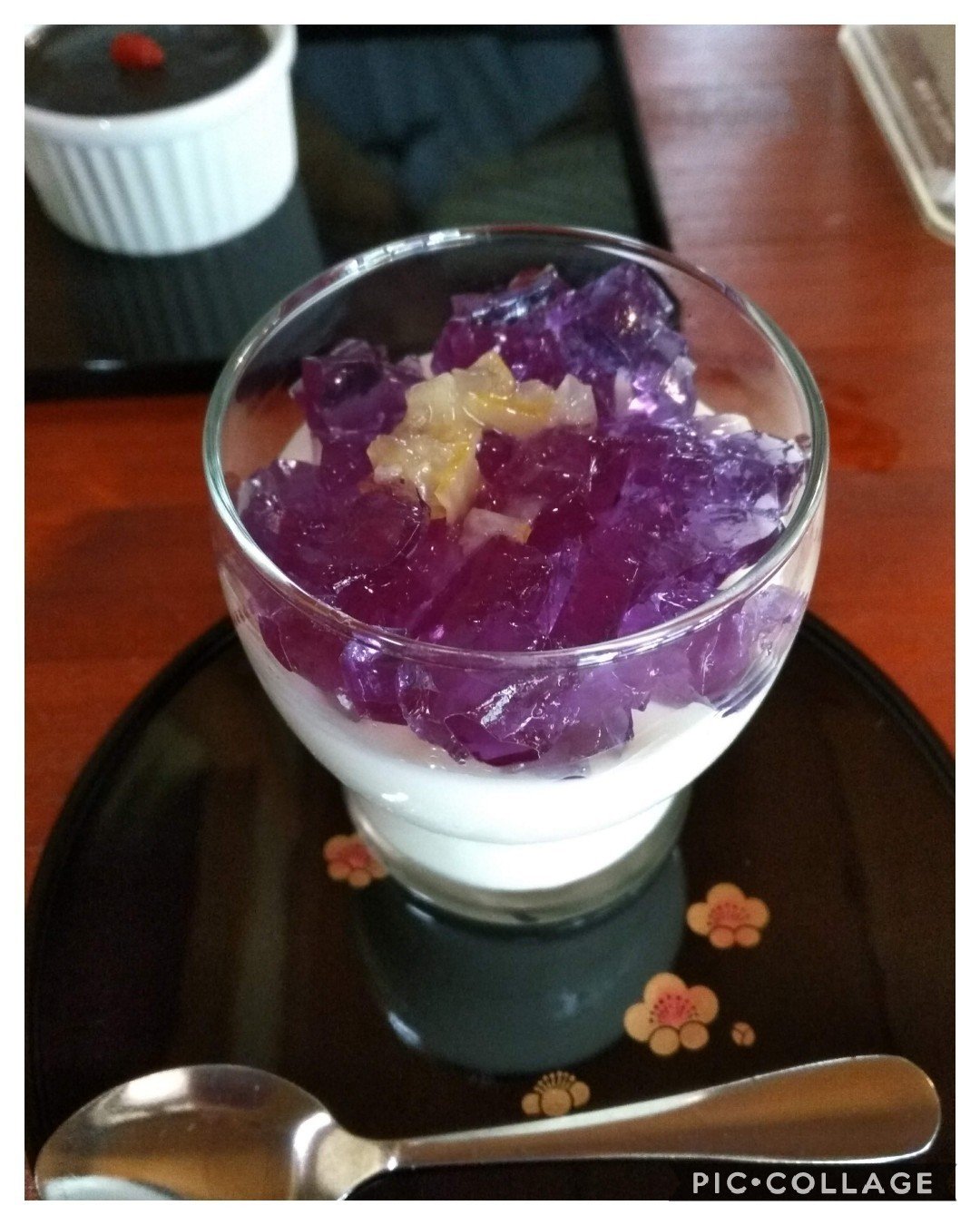 チリの人たち 大丈夫ですか って言う人 最近どうしてるのかね と母 それ たぶん ブラジルのひと 聞こえますかー だと思う でも きっと元気だよ タンクトップだし 暑くなってくると コーヒー うー Note