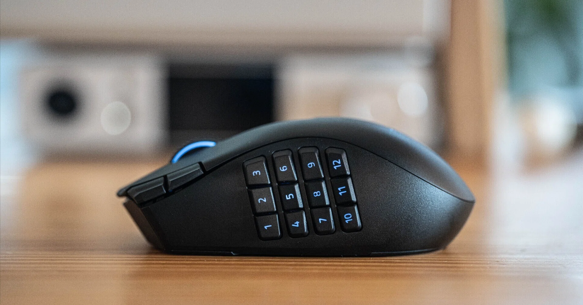 最強の多ボタンマウス”ことRazer Naga V3 Proを試す。【MMOへの最適解