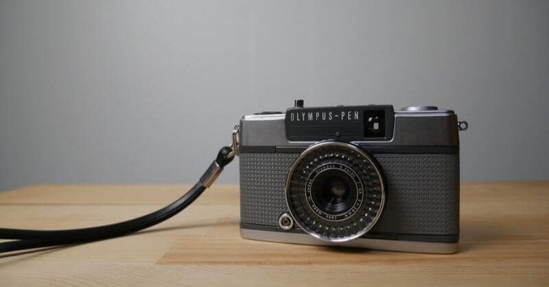 ハーフサイズフィルムカメラ『OLYMPUS PEN EE-2』｜ギダッチ