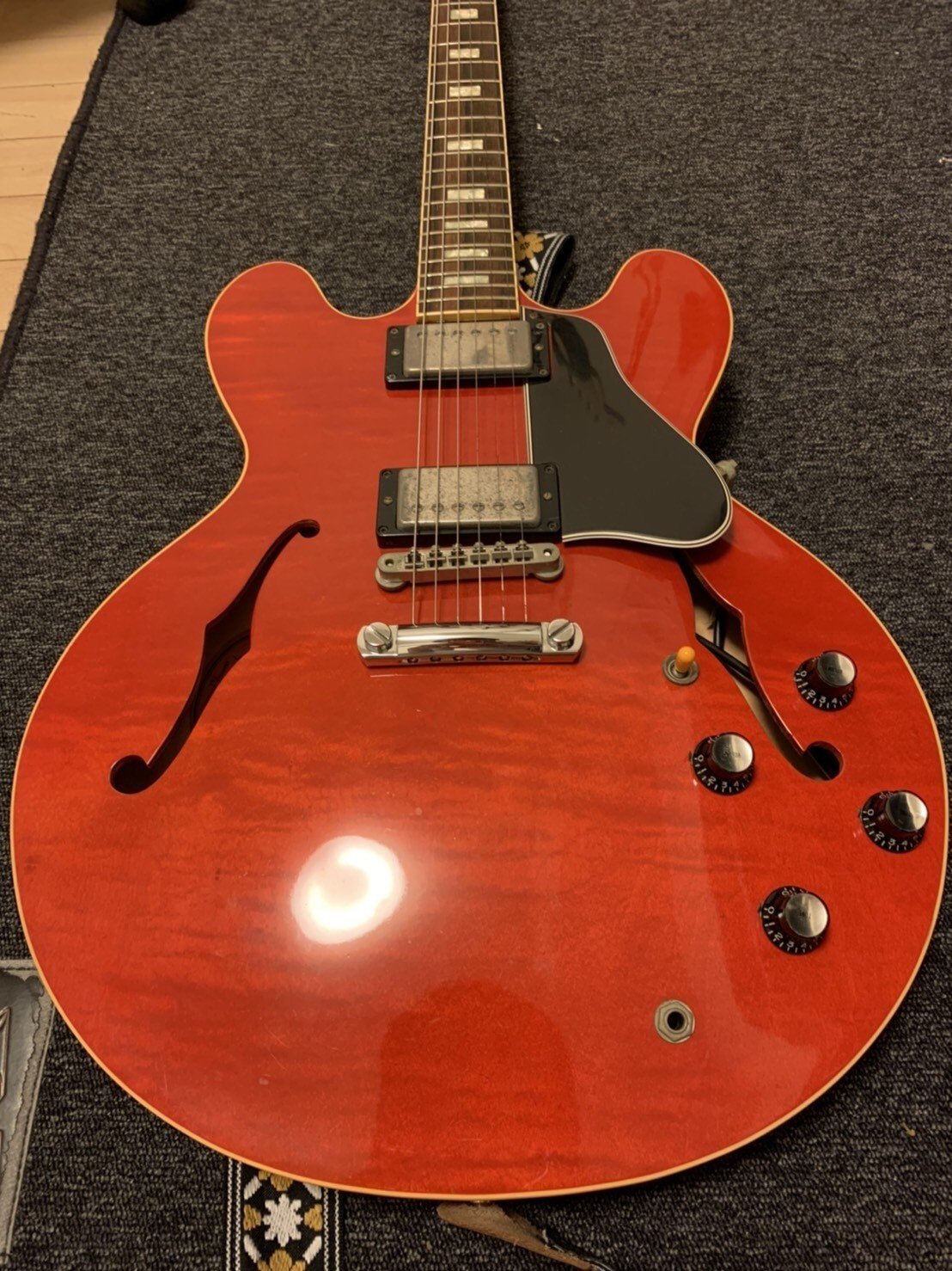 名機ギブソンES-335を描く｜陸河童