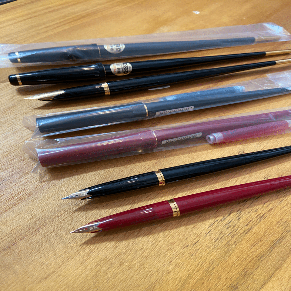 いつまでもあると思うな万年筆のデスクペン｜noda