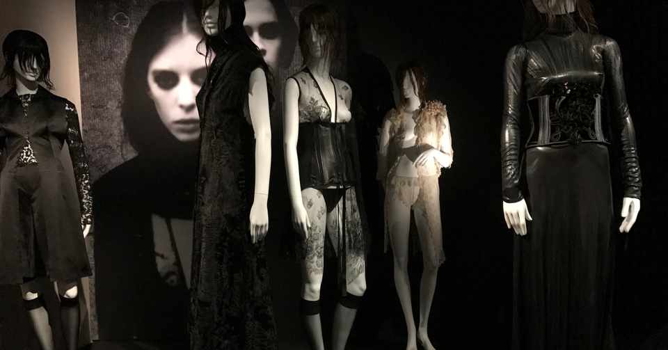 アントワープモード博物館 アントワープ王立芸術アカデミー出身者の作品 ベルギー アントワープ 村山里美 アラカンのパリ滞在記 アラカン Deパリ Note