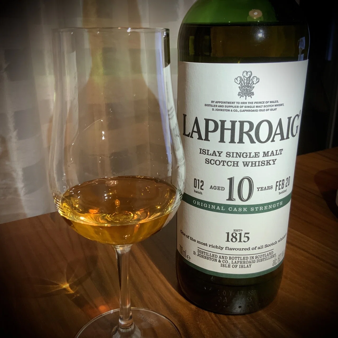 ラフロイグ 10年 カスクストレングス バッチ12 - LAPHROAIG 10Y CASK ラフロイグ 10年 カスクストレングス バッチ12 - LAPHROAIG 10Y CASK