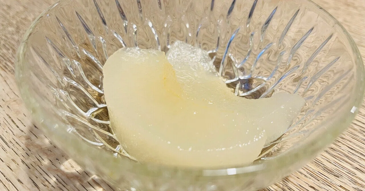 I made pears poached in white wine｜よもぎ｜住まいと暮らしとオキナインコ