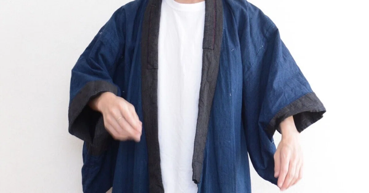 この着物は、裏の藍を見てほしい。大正〜昭和初期頃の男物木綿長着
