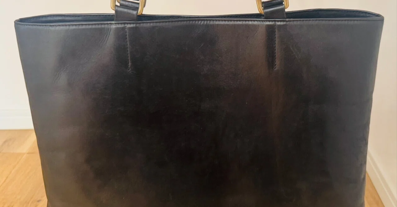 A leather bag used for two years looks better than a new one. The true ...