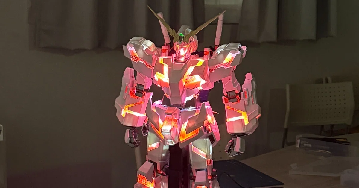1/48 メガサイズユニコーンガンダム デストロイモード計画（LED工作