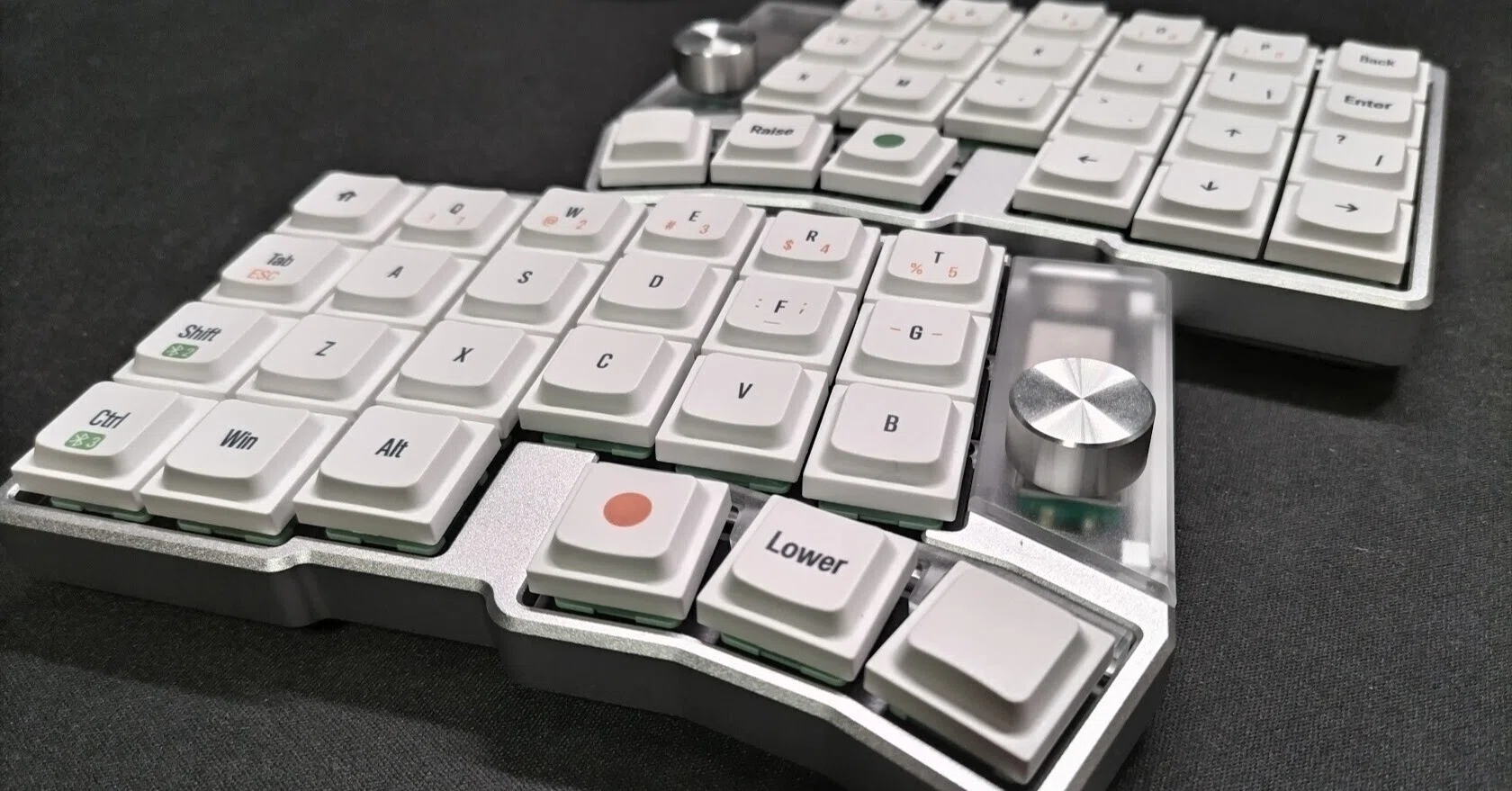 無線分割キーボード「Cornix LP」のメリットと致命的なデメリット