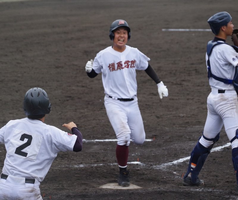 天理快勝 3回戦へ 令和2年度県高校夏季野球大会 奈良新聞社 公式 Note 天理快勝 3回戦へ 令和2年度県高校夏季野球大会 奈良新聞社 公式 Note