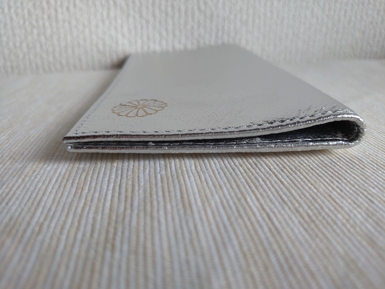 003 キャッシュレス時代のお財布はギラギラと光る 青鹿 Note