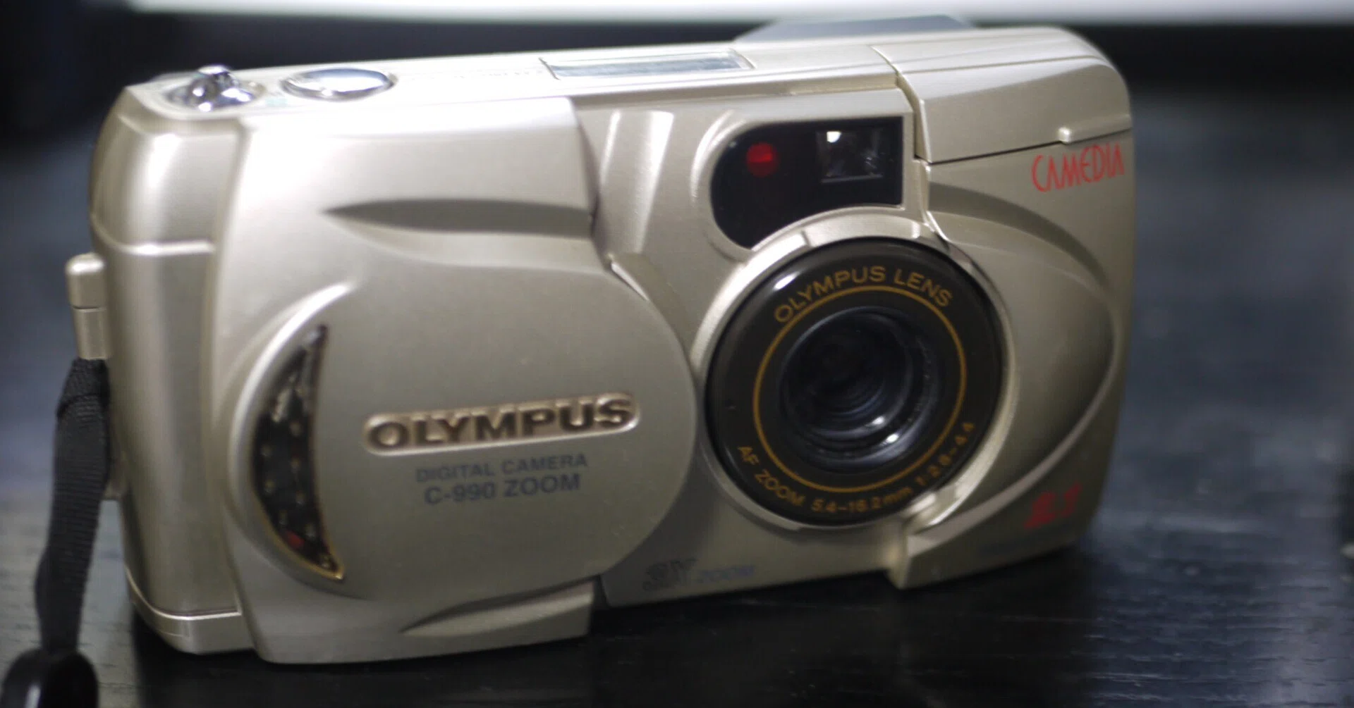オールドコンデジ図鑑【#31】 OLYMPUS CAMEDIA C-990ZOOM｜2000年の名