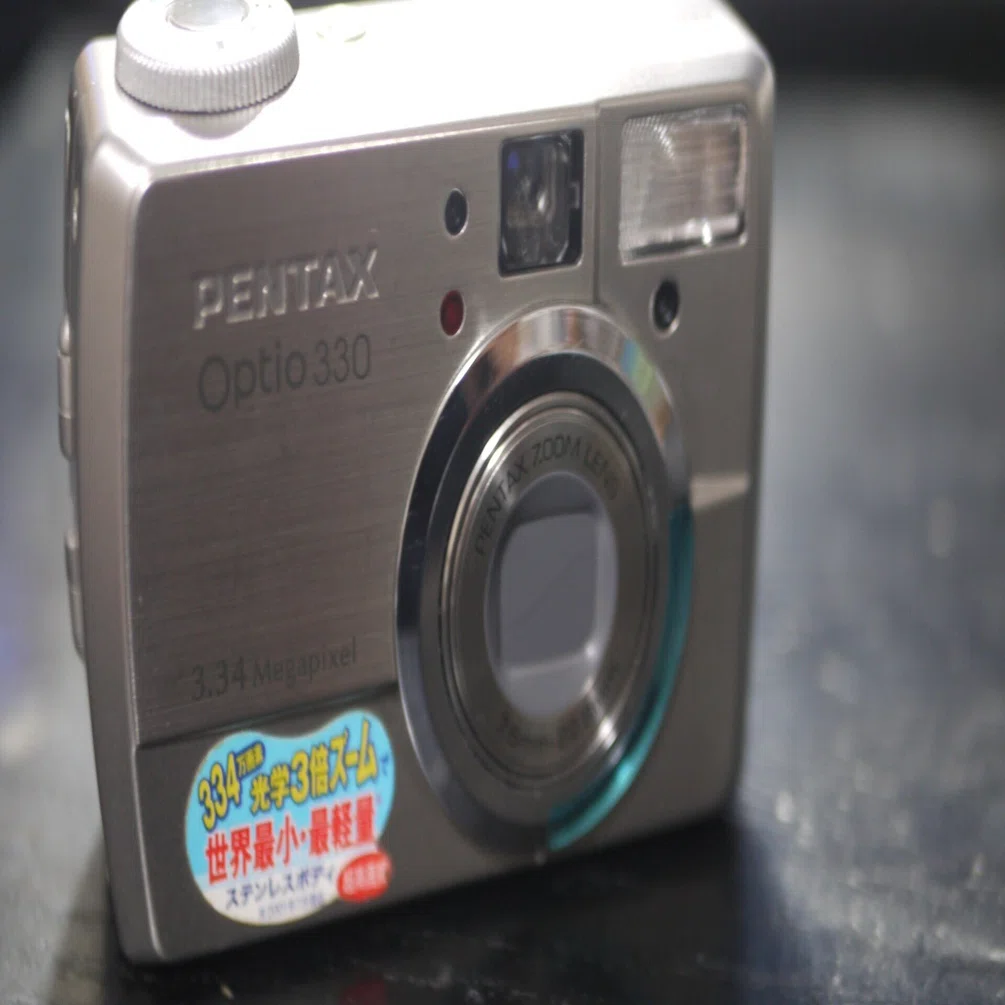 オールドコンデジ図鑑【#32】 PENTAX Optio 330｜世界最小・最軽量だっ