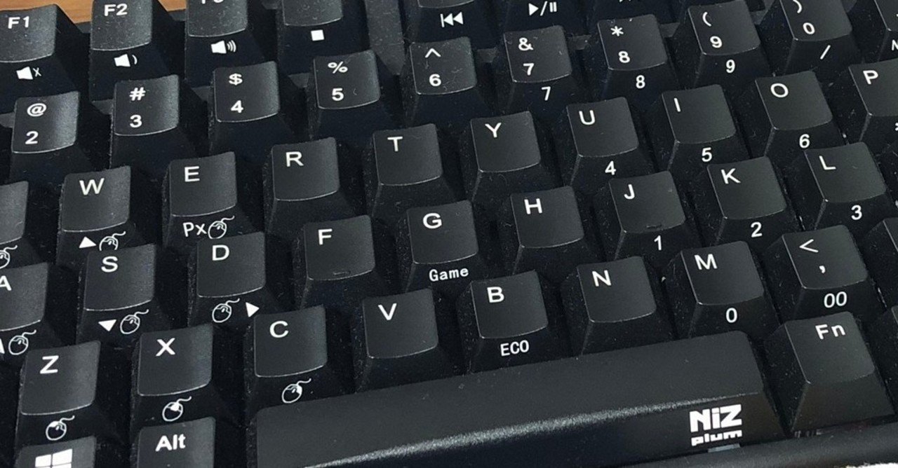 NIZ L84 ブラック　キーボード NiZ ブラックキーボード | シックデザインの静電容量無接点