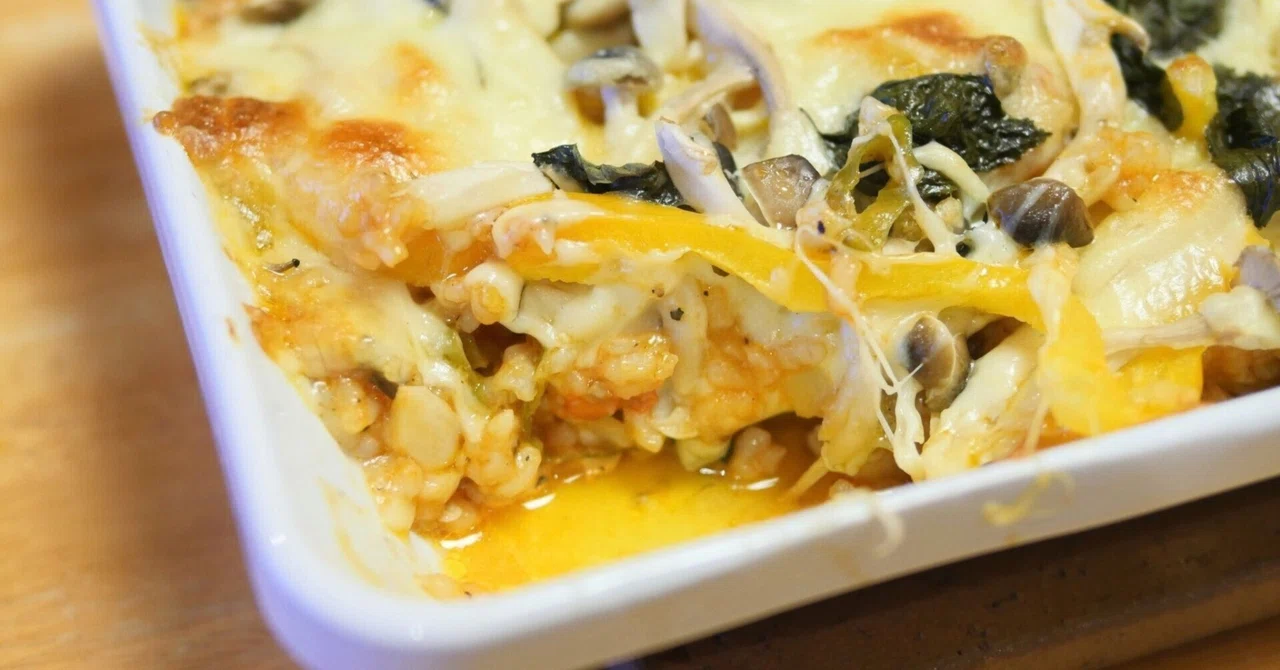 チーズたっぷりのご馳走ごはん「チキンライスのドリア風」