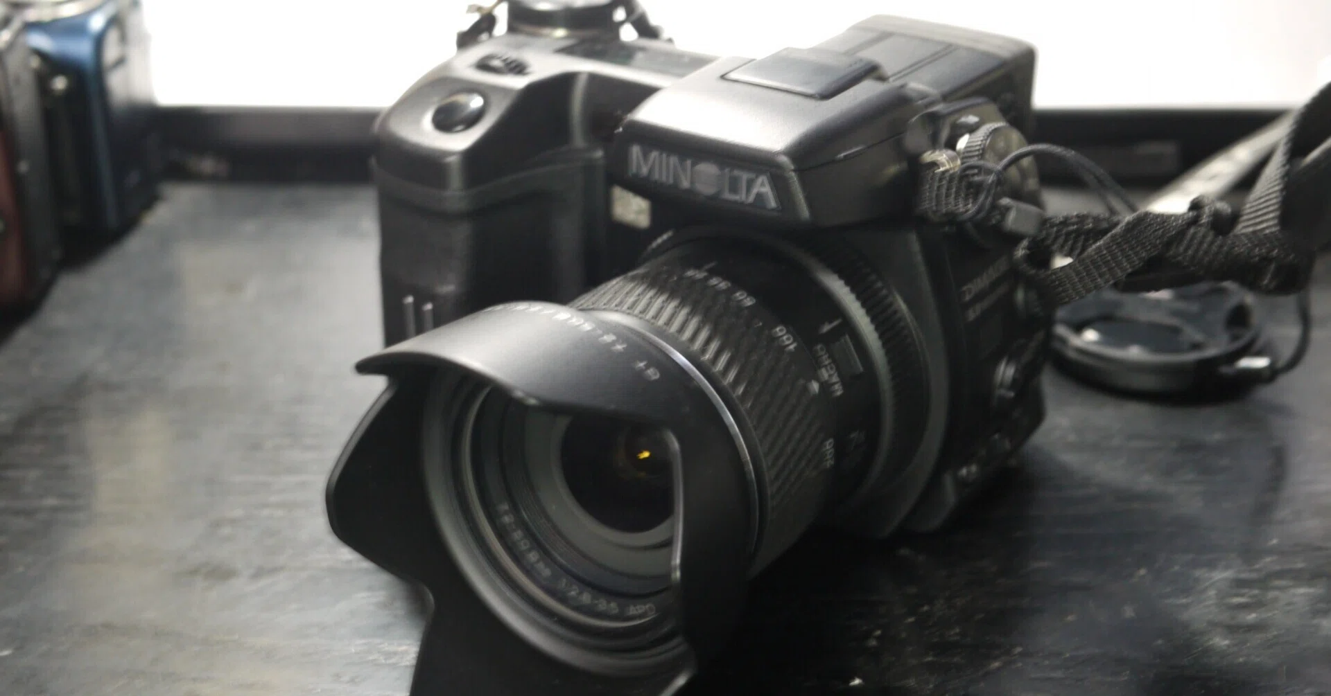 【動作品】 MINOLTA ミノルタ DiMAGE A1 コンデジ カメラ オールドコンデジ図鑑【#41】MINOLTA DiMAGE A1｜“撮る楽しさ”なら今
