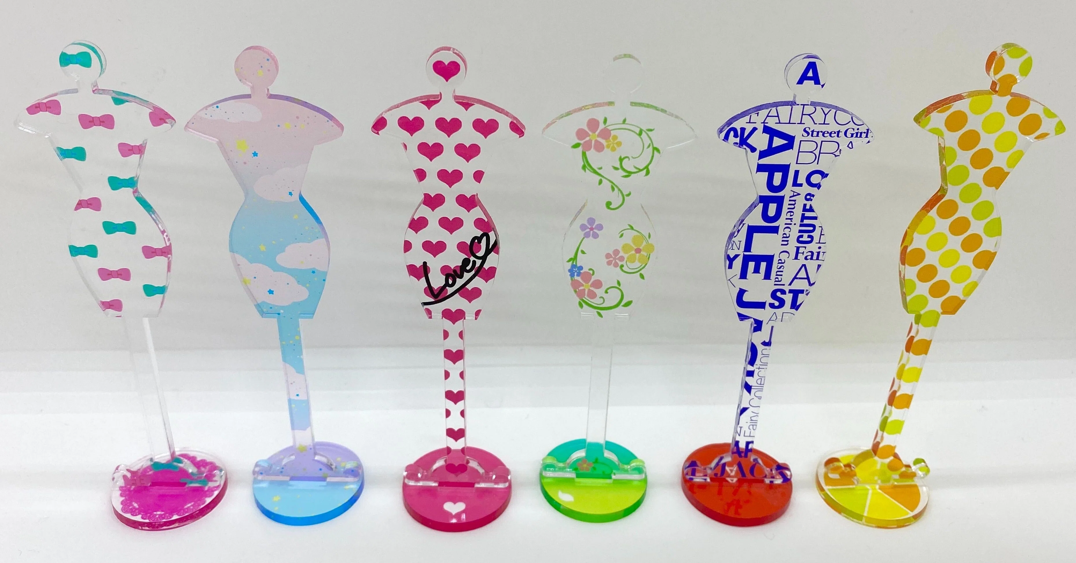 作品】アクリルスタンド「ドール用トルソー」｜うた