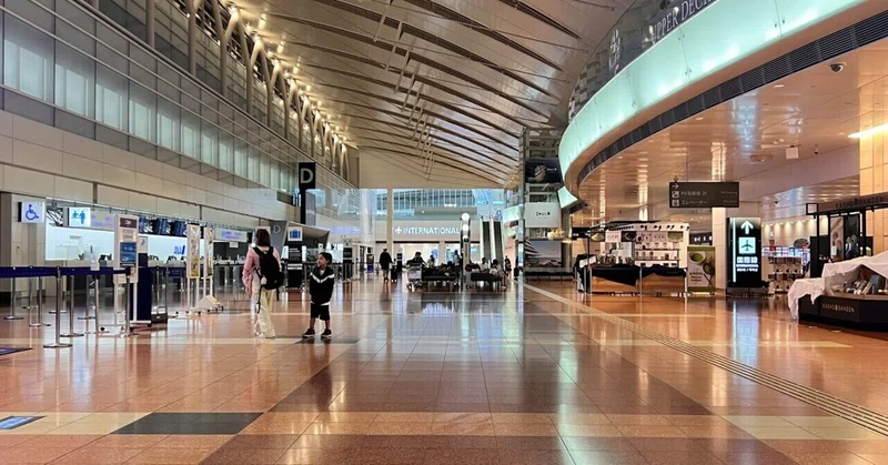 朝の空港