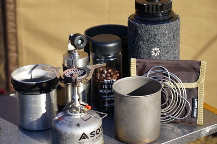 キャンプの料理道具】初心者にもオススメ！ソロキャンプ向けクッカー