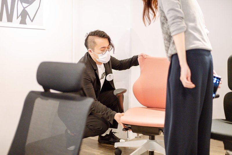 プロが教える体型別のおすすめチェアと正しい座り方とは ワークチェア専門店 Workaholic で聞いてきた Kagg Note