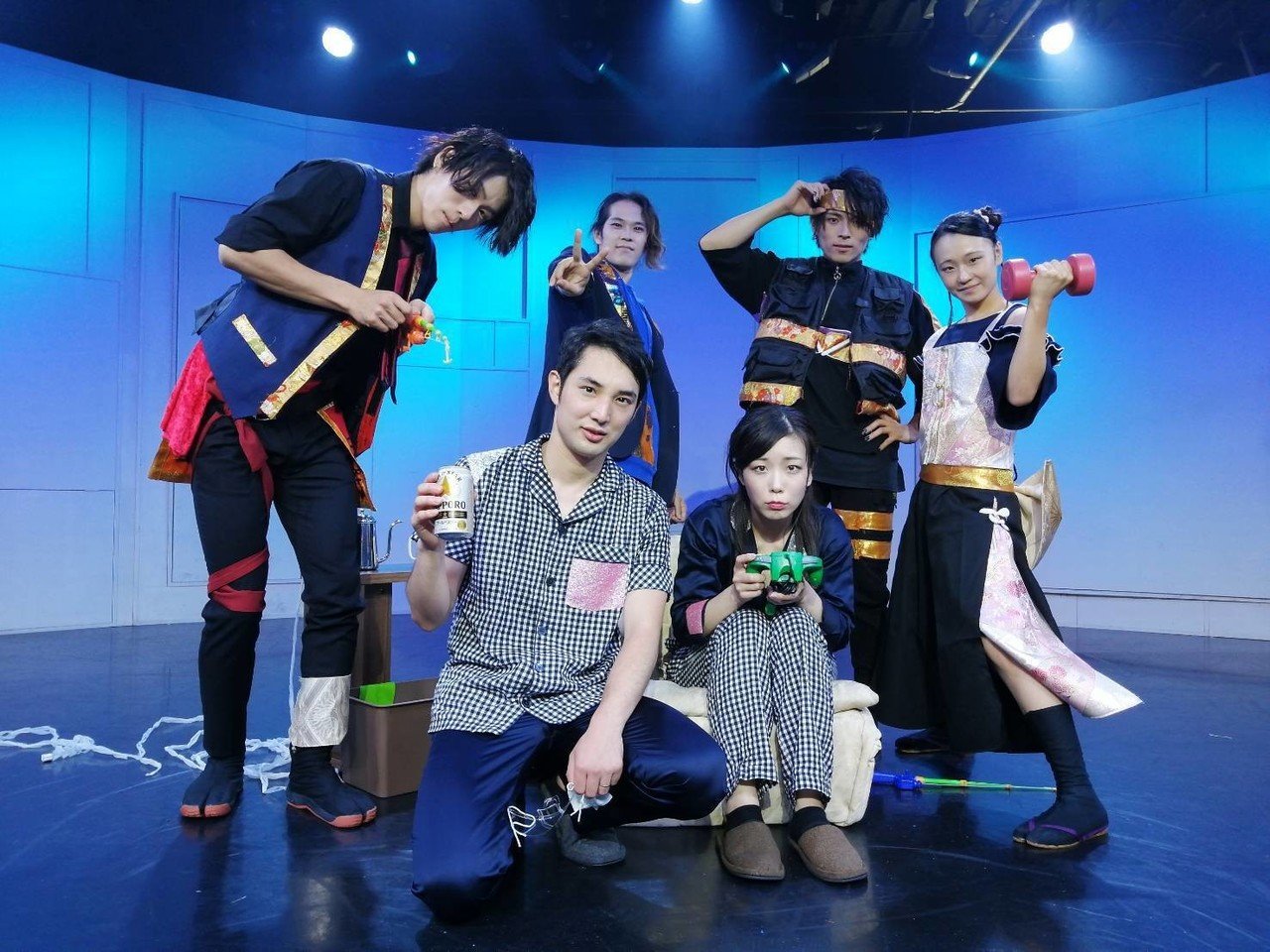 三楽 1日目終わりました ありがとうございました 桜雲 さんの凄いリハを見て この後に我々が と楽屋で震える場面もありましたが パフォーマンス終えて礼をした時の拍手はとても熱かったように感じました 失業夫婦 Note